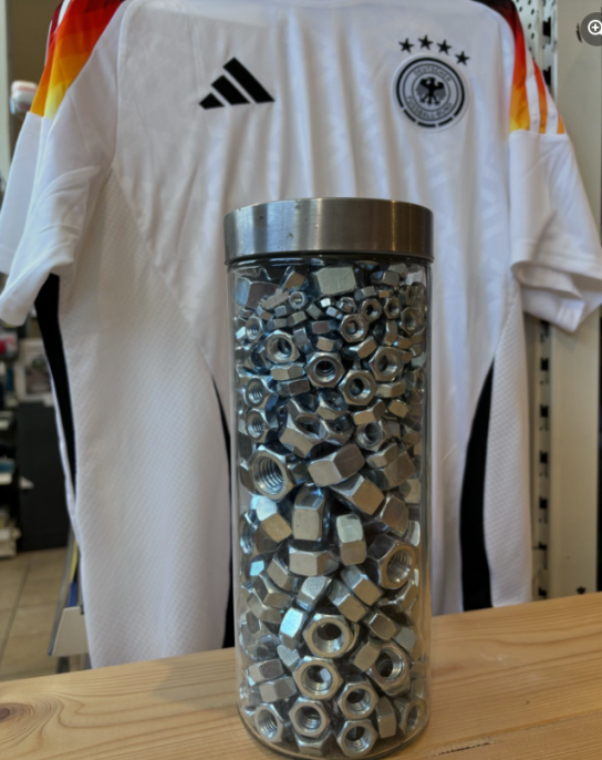 BauSpezi E. Marks - Ein original Adidas DFB Trikot (Facebook)