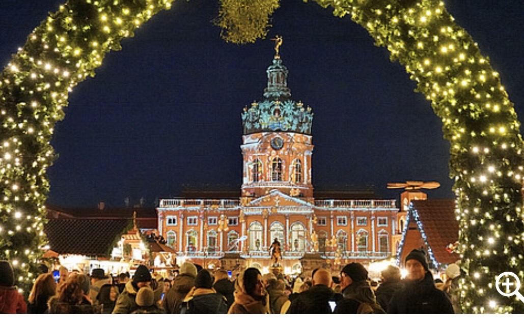 sbahn.berlin - 5 x 2 Tickets für die weihnachtliche Lichterfahrt im DB Regio Bus in der Zeit vom 2. bis 21. Dezember 2025, jeweils Dienstag bis Sonntag, an einem Termin der eigenen Wahl, um 17:00 Uhr in Berlin