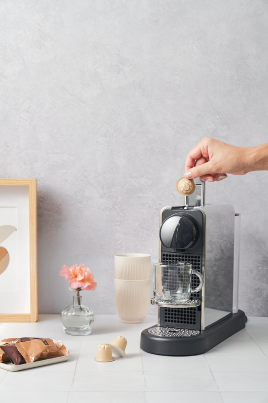 Tirolerin - Kaffees der NESPRESSO HOME COMPOSTABLE Collection und Maschine