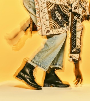 Dr.Martens - 1 Paar Dr. Martens Schuhe oder Stiefel im maximalen Wert von 270 €