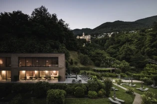 Jahreszeiten Verlag - romantisches Wochenende im Hotel Belvedere Locarno hoch über dem Lago Maggiore, inklusive Vier-Gang-Menü und Massage