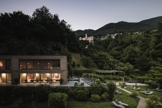 Jahreszeiten Verlag - romantisches Wochenende im Hotel Belvedere Locarno hoch über dem Lago Maggiore, inklusive Vier-Gang-Menü und Massage