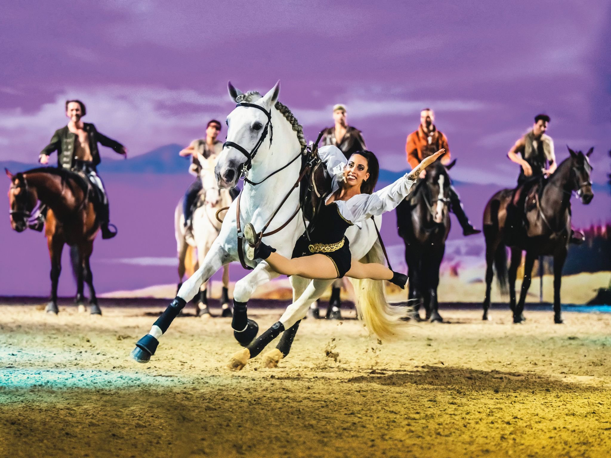 Kuckuck-Magazin - Familientickets (jeweils 2 + 2) für die Cavalluna-Vorstellung am 25. Januar 2026 um 17:30 Uhr in der Festhalle Frankfurt