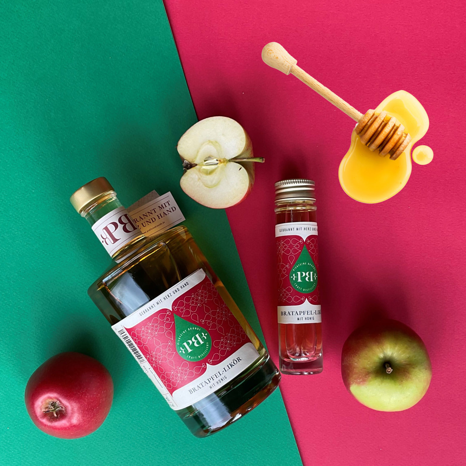 nordische Esskultur - 5 x 1 Flasche (500 ml) Bratapfellikör von Piekfeine Brände aus Bremen im Wert von je 37,90 Euro.