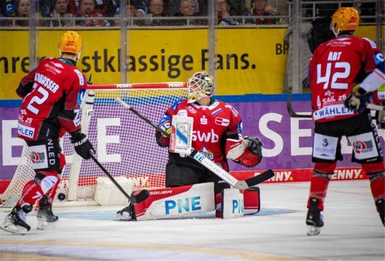 nordsee-zeitung - 2x2 DEL-Tickets für das Spiel der Fischtown Pinguins gegen Löwen Frankfurt in der Eisarena Bremerhaven für das Spiel am Freitag, 28.11.2025 um 19:30 Uhr