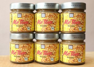 über bio - drei Pakete mit je sechs Gläsern Mr. Tom Creme von Naughty Nuts