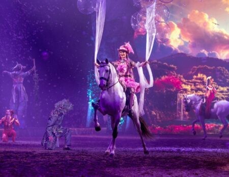 Berlin mit Kind - CAVALLUNA 2 x 2 Tickets für die Shows am Sonntag, 18.01.2025.in der Uber Arena in Berlin