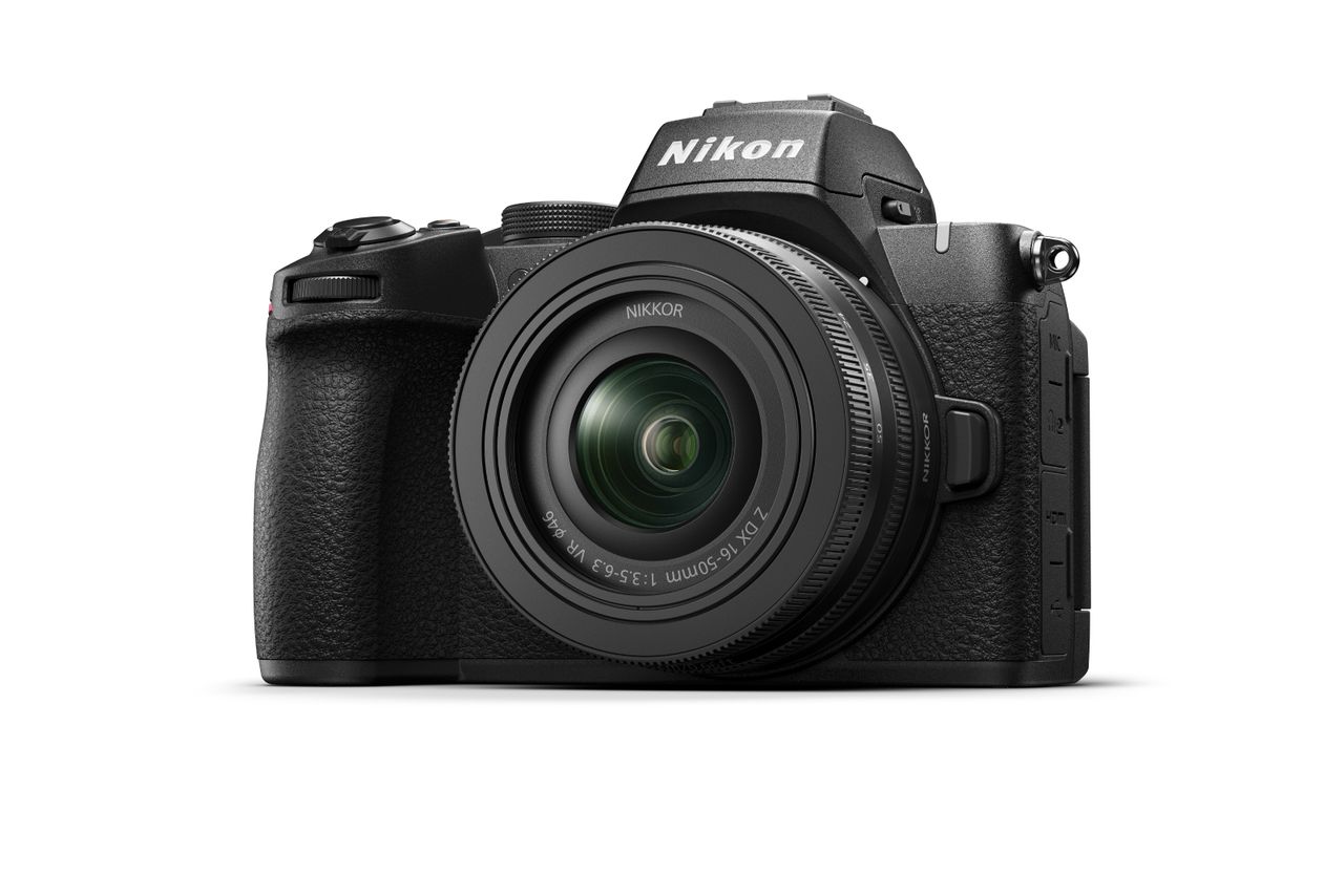 Glamour - Nikon Z50II