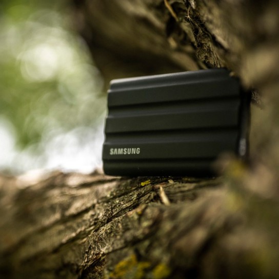 GQ Magazin - eine Samsung PSSD T7 Shield