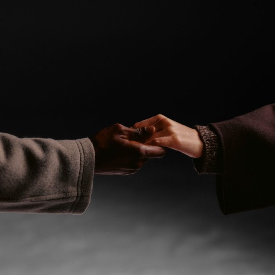 GQ Magazin - einen von zwei DRYKORN Gutscheinen im Wert von je 500 € - einlösbar unter drykorn.com