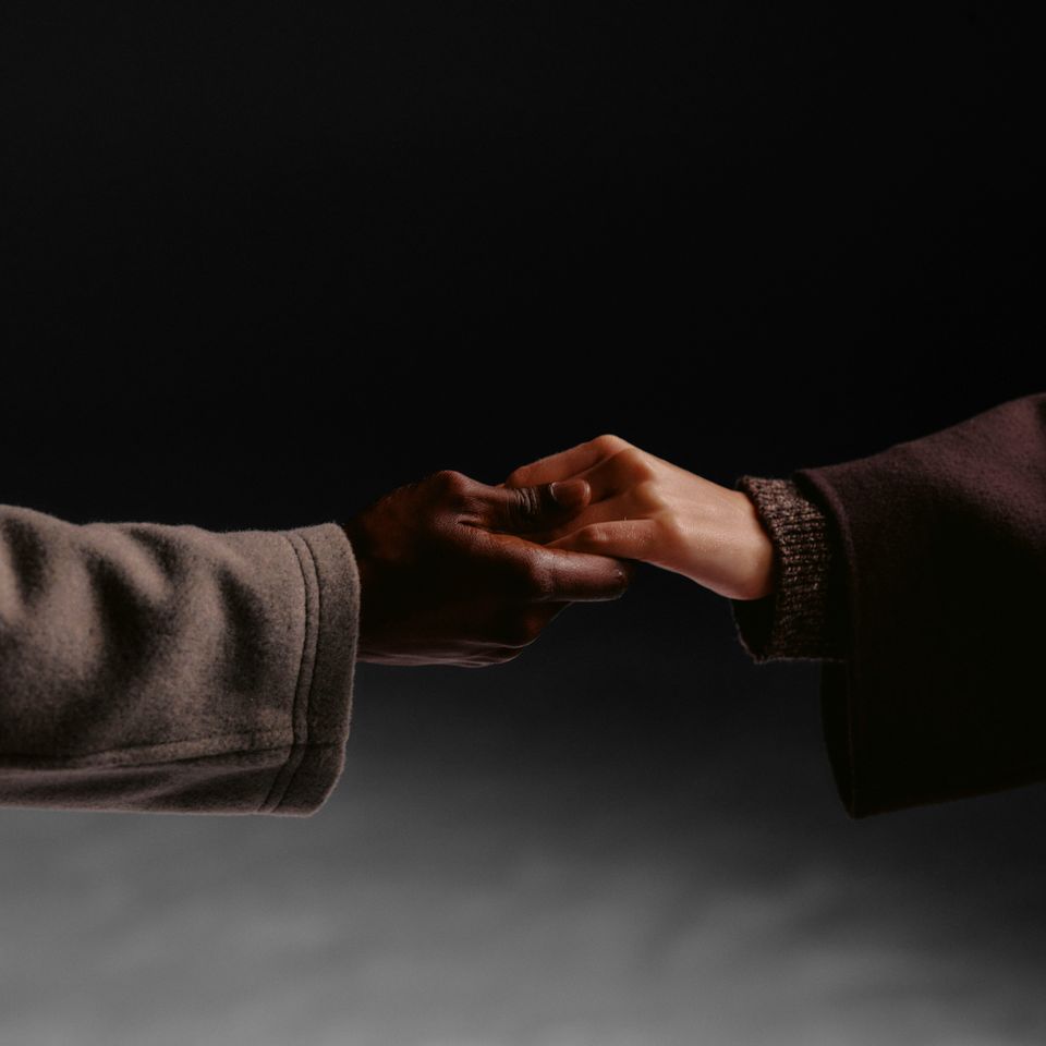 GQ Magazin - einen von zwei DRYKORN Gutscheinen im Wert von je 500 € - einlösbar unter drykorn.com