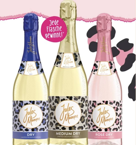 Jules Mumm - 15 x 4 Festivaltickets für ein Wunschfestival in Deutschland plus Taschengeld, 100 x Sofortbildkamera „Instax Mini 12“ in der Farbe „Pink“, Sofortgewinn: 10% About You Gutschein (Produktkauf)