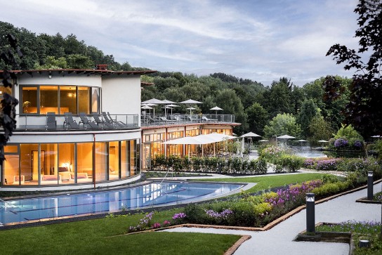 Carpe Diem - ein Aufenthalt im Heilthermen Resort Bad Waltersdorf (Österreich) für zwei Personen mit Genuss-Halbpension