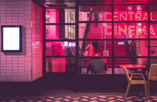 choices - 1x 2 Karten  für die Best of Cinema-Sondervorführung von dem  preisgekrönten deutschen Actionthriller “ Lola rennt “   am 03.06.25 in ausgewählten Kinos