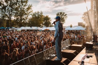 donau-ries-aktuelle - 2x2 Tagestickets „AKF Festival“ 26. – 29. Juni in Wassertrüdingen