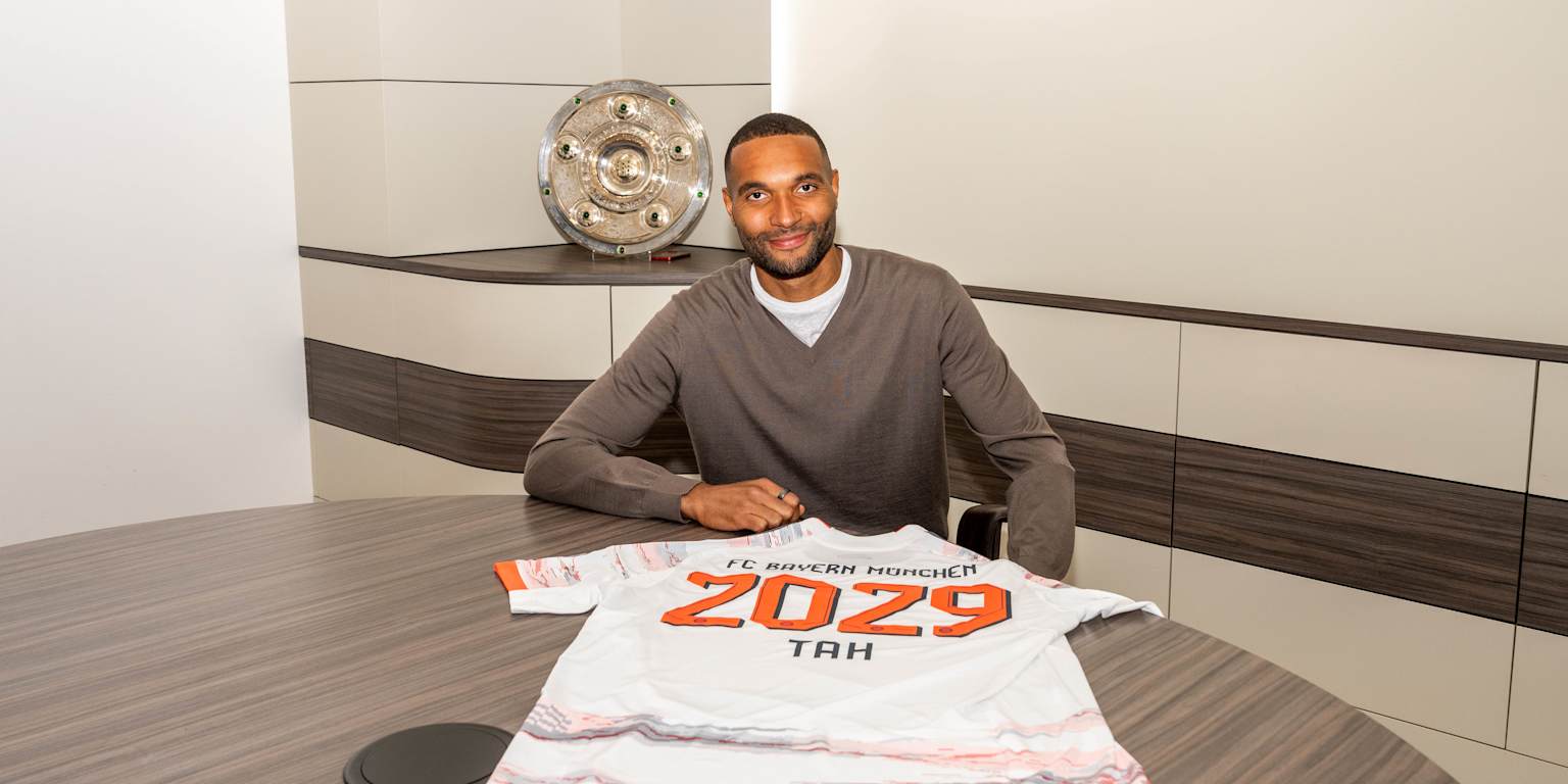 FC Bayern - ein signiertes Jonathan Tha Away Jersey 25/26