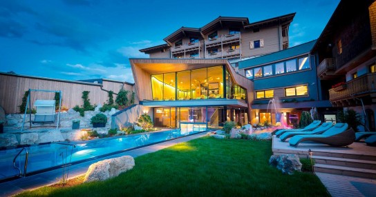 GUSTO - 2 Nächte für 2 Erwachsene und 2 Kinder, inkl. 3/4-Genießerpension mit 3-Hauben-Abendmenü im Genießerhotel Die Riederalm