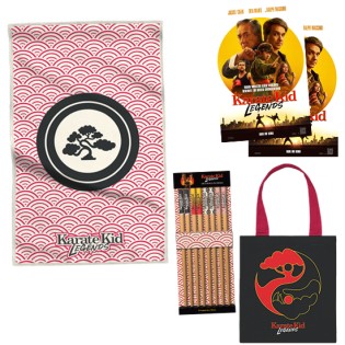 Häfft -  "Karate Kid: Legends" drei Karate Kid-Pakete. Jedes Paket besteht aus zwei Kinokarteneiner Chopstick-Set, einem Gym Towel und einer Tote Bag.