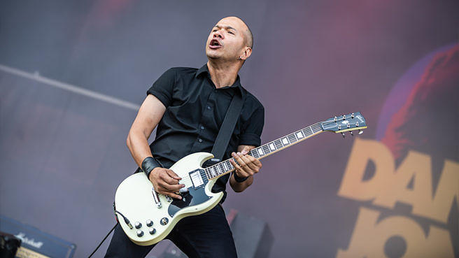 Metal Hammer - 1x2 Tickets für das Danko Jones-Konzert am 28.05.2025 in Hamberg (nahe Stuttgart) – inklusive Liveset, zwei Getränke (Bier oder Softdrink) und Burger