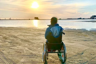 VdK - 2x Tickets für die Windjammerfahrt zur Kieler Woche 2026,  1x Hotelübernachtung für 2 in Kiel,  4.-12. attraktive Sachpreise