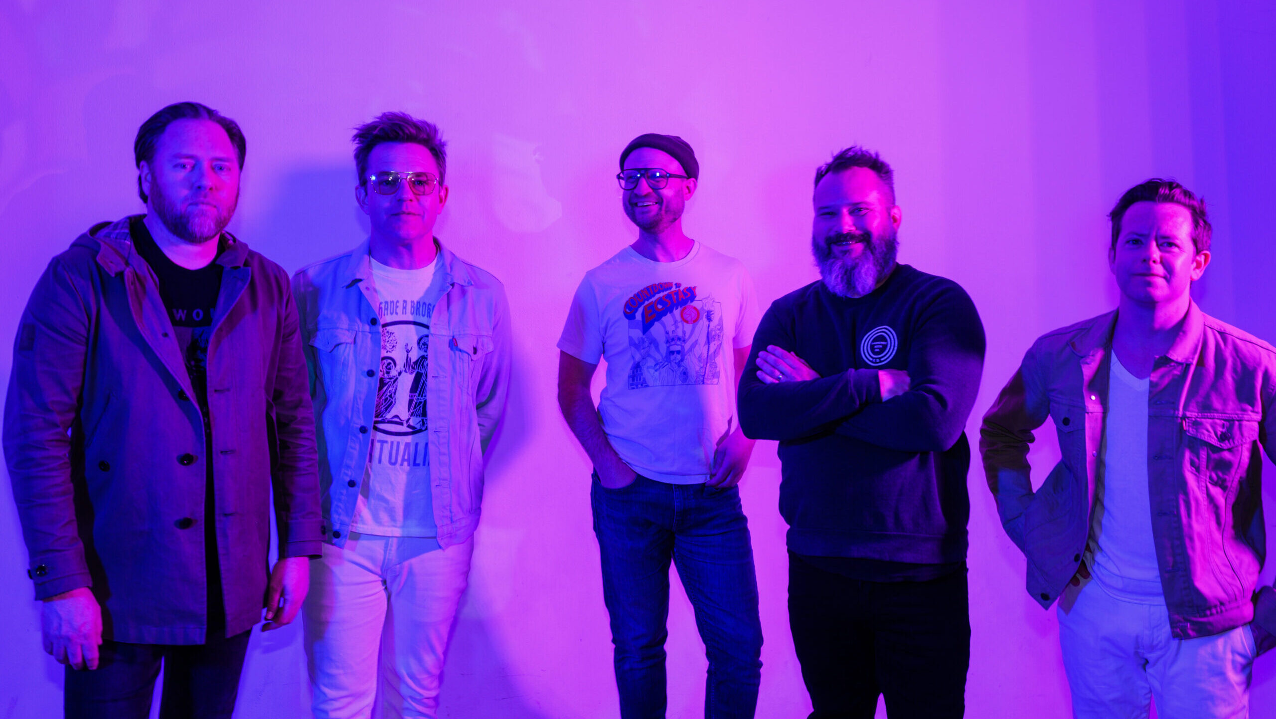 VISIONS.de - 25th-Anniversary-Deluxe-Edition von “Something To Write Home About” der Emo-Legenden The Get Up Kids, 1×2 Tickets für eine Show der gleichnamigen Jubiläumstour