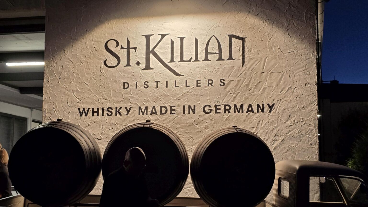 Whiskyexperts - die 0,5-Liter-Flasche St. Kilian Exceptional – Mizunara und eine individuelle Tour durch die Destillerie in Rüdenau für 2 Personen