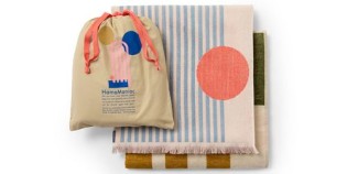 bau-welt.de - drei einzelne Premium-Strandtücher von HamaManiac – eines in Rosa, eines in Grün und eines in Blau