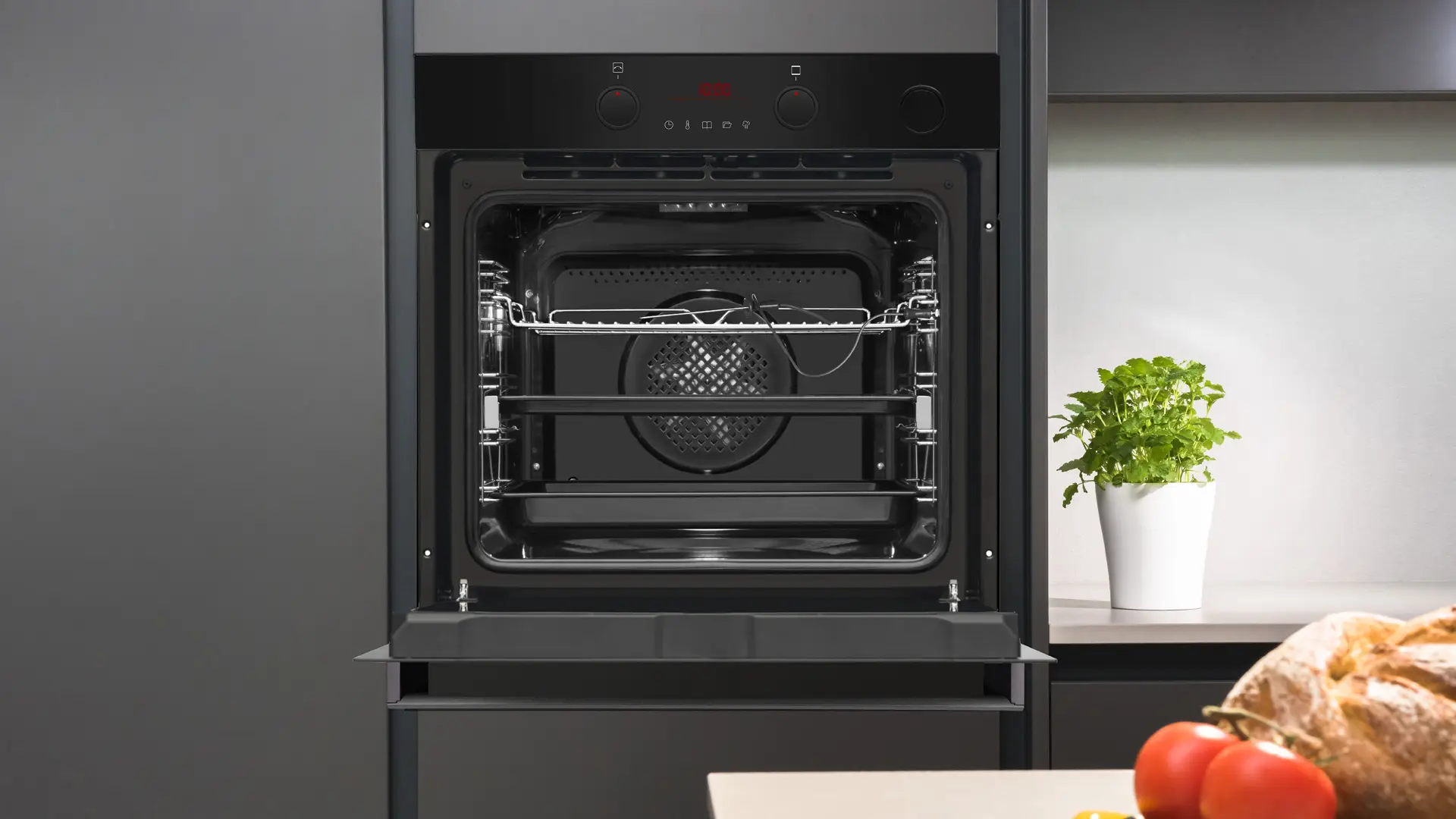 familie.de - 1x einen Amica Einbau-Backofen EBSX 949 800 V im Wert von 1.219 €