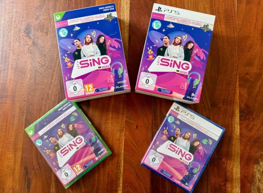 gamezgeneration - 2x je 1 Version von Let’s Sing 2025 ohne Mikrofon für PS5 oder Xbox One Series S/X ,2x je 1 Version von Let’s Sing 2025 mit Mikrofon für PS5