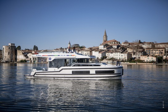 Le Boat - Hausbooturlaub für zwei Personen auf einem Hausboot vom Typ 