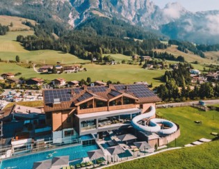 morefamily - 3 Übernachtungen für zwei Erwachsene und zwei Kinder inkl. Halbpension im Good Life Resort Riederalm