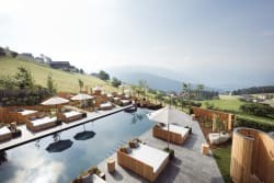 oekom - 2 Übernachtungen für 2 Personen im Boutique Biohotel Gitschberg » inkl. 3⁄4 Bio-Kulinarium (Bio-Frühstück, Südtiroler Marende am Nachmittag und Green Dinner Deluxe