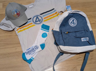Beyond Pixels - 2 x "The Fantastic Four: First Steps" Goodie-Paket: Socken + Cap + T-Shirt + Rucksack