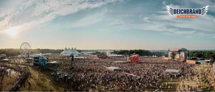 Blakläder - 3×2 VIP Tickets inklusive Camping für das DEICHBRAND Festival 2025 an der Wurster Nordseeküste.16.07.–21.07.