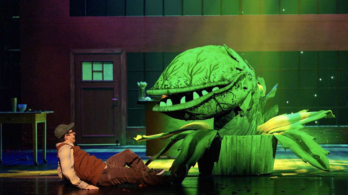 Hallo München - 3 x 2 Karten für „Der kleine Horrorladen“ am 08.08.2025, Deutsches Theater, Schwanthalerstraße 13, Beginn: 19.30 Uhr, München
