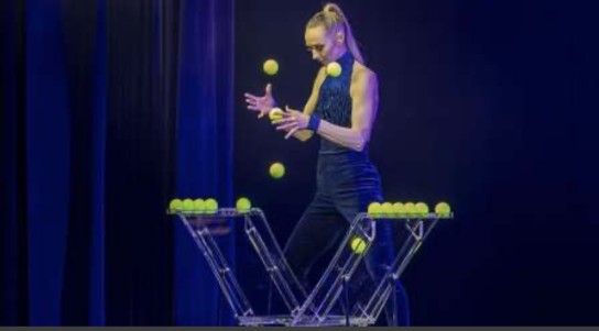 Hallo München - 3 x 2 Tickets für die neue Show „Zweifach magisch“ im GOP Varieté-Theater München inklusive Menü vor der Show im Va­rieté-Saal