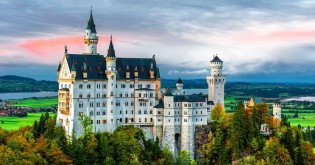 Klassik Radio - je 2 Tickets für die "Neuschwanstein Konzerte - Grenzenlose Klangwelten" mit Hauser – 4. August 2025 oder"Märchenerwachen" mit Rolando Villazón - 5. August 2025