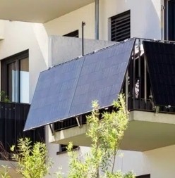 Landeshauptstadt München - 3 x Balkon-Solaranlage und 20 x Buch 