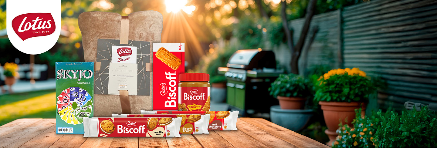 Globus - eines von 10 Sets mit Skyjo-Spiel, Verwandlungskissen & leckeren Lotus Biscoff Produkten