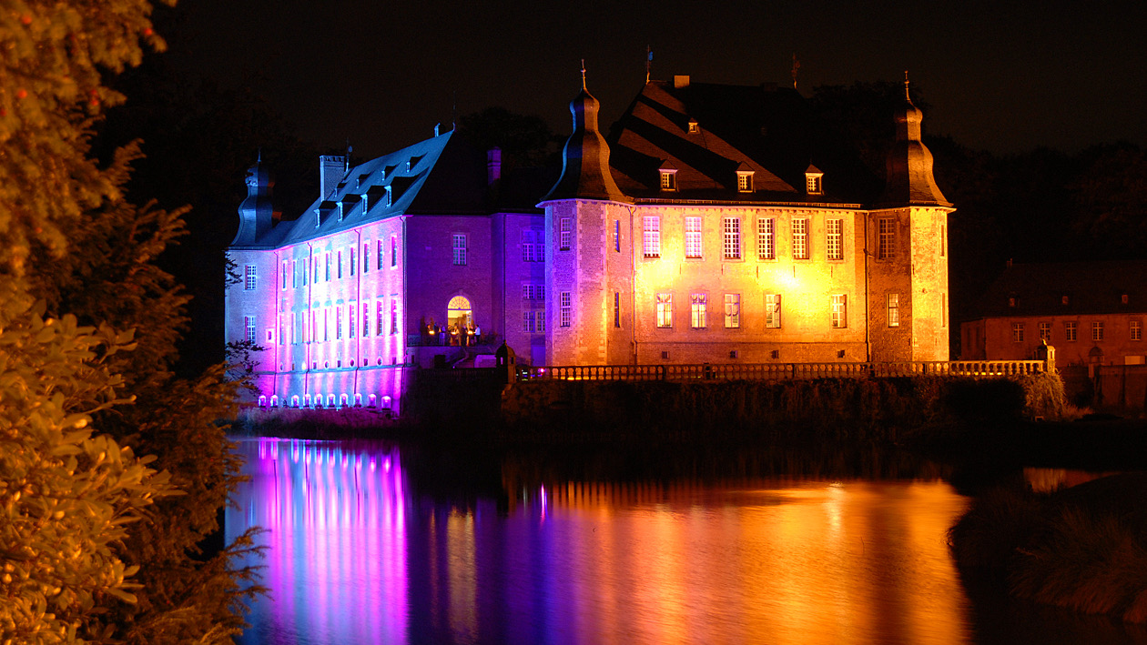 Hindenburger - 10 x 2 Tickets für das Lichtfestival Schloss Dyck vom 05.-20.09.2025 täglich von 20 bis 24 Uhr (Einlass ab 18 Uhr)