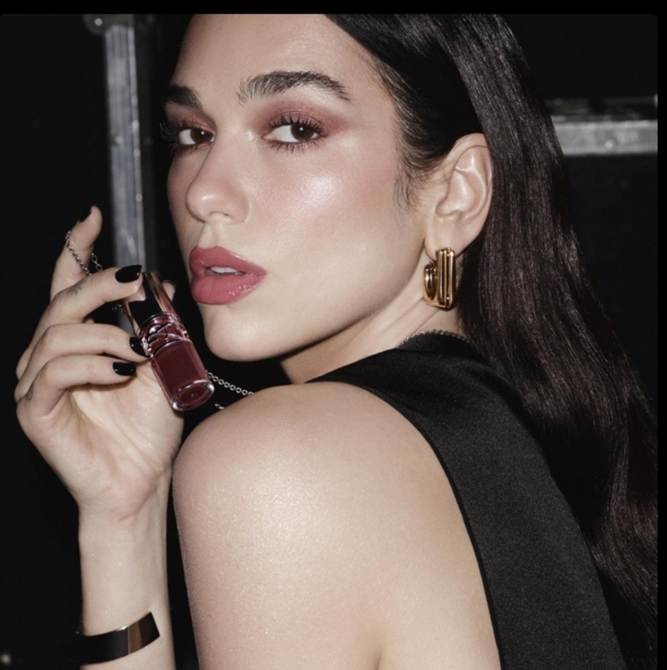 L'Oréal - 10 x ein Yves Saint Laurent Produktpaket bestehend aus Clutch + Make up nach gewähltem Typ; 1: Brauenstift, Lipgloss, Puder; 2: Mascara, Lipgloss; 3: Mascara, Lippenstift