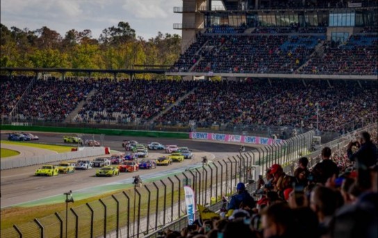 motorsport-total - VIP-Tickets inkl. Grid-Zugang für das DTM-Finale auf dem Hockenheimring vom 3. bis 5. Oktober mit Frühstück, Mittagessen, Snacks und mehr