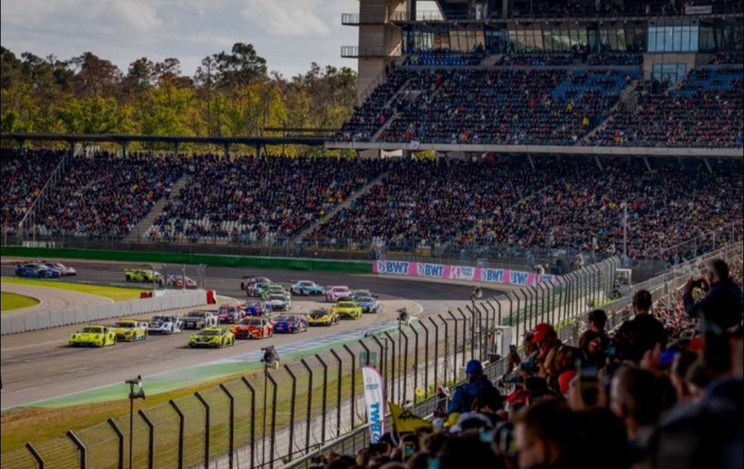 motorsport-total - VIP-Tickets inkl. Grid-Zugang für das DTM-Finale auf dem Hockenheimring vom 3. bis 5. Oktober mit Frühstück, Mittagessen, Snacks und mehr