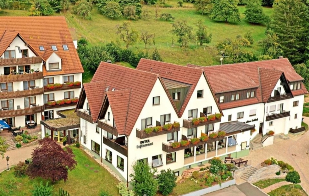 Passauer Neue Presse - Vier Übernachtungen im Landidyll Hotel "Zum alten Schloss'' in Kleeberg in der Schweiz (Telefon Gewinnspiel)