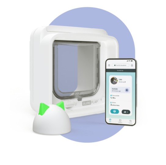 Sure Petcare - Eine SureFlap Mikrochip Katzenklappe Connect und Hub im Wert von 250 €