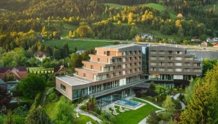Tourismusverband Schladming-Dachstein - Einen Aktiv-Wellness-Urlaub mit einer Nacht für 2 Personen inkl. Halbpension im Falkensteiner Hotel Schladming