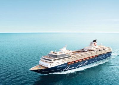 Unlimited Cruises - Eine Kreuzfahrt „David Garrett Cruise“ an Bord der Mein Schiff 1 vom 28. April bis 03. Mai 2026 in einer Balkon-Kabine für zwei Personen