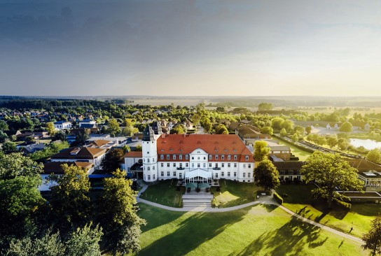 Linda Apotheken - Verwöhnurlaub im SCHLOSS Hotel Fleesensee4 Nächte für 2 Personen in der Deluxe-Suite, inklusive Halbpension und einem umfangreichen Verwöhnprogramm
