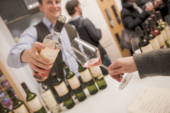 gastro.news - Ein Genusspaket vom „WEINGUT FLECKL“