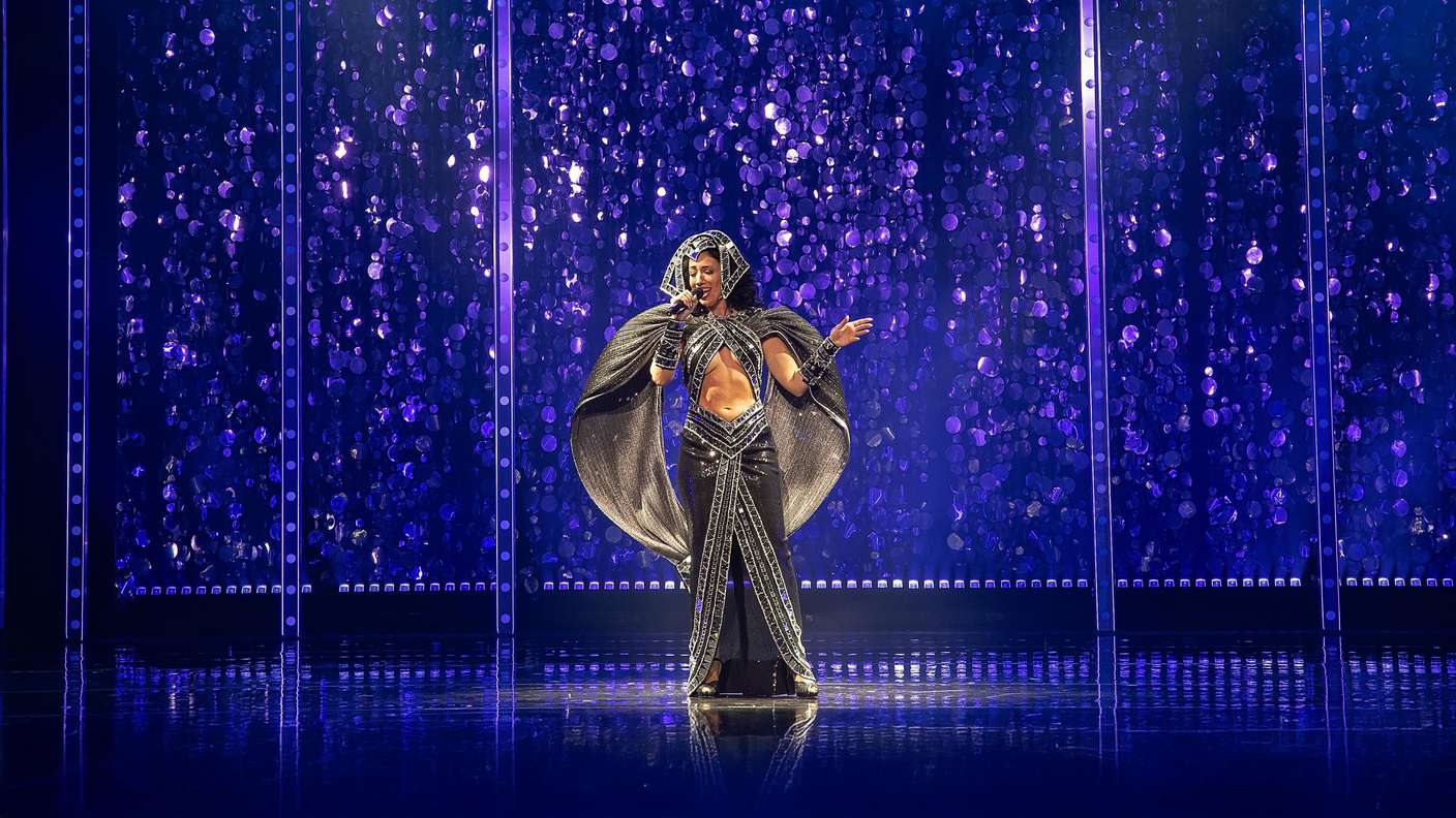 Hallo München - 2 x 2 Tickets für „Die CHER Show“ am Mittwoch, den 25. Februar 2026 um 19:30 Uhr im Deutschen Theater München